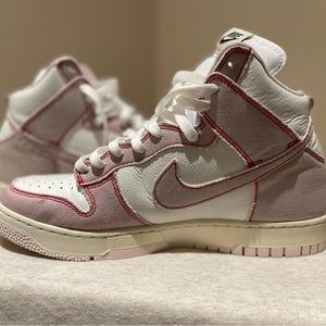 Dunk Hi 1985 sz 10.5 “Barely Rose”